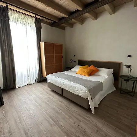 Corte Vallio * Desenzano del Garda