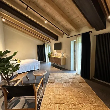 Corte Vallio Bed & Breakfast Desenzano del Garda