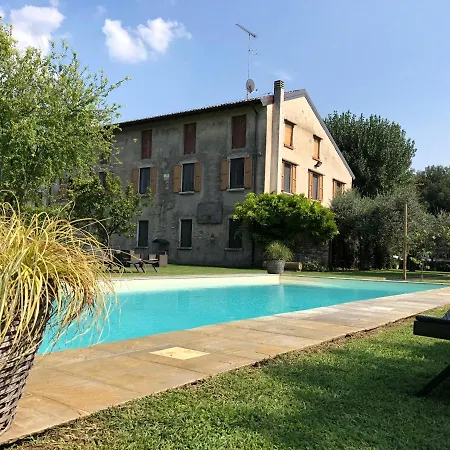 Corte Vallio Bed & Breakfast *