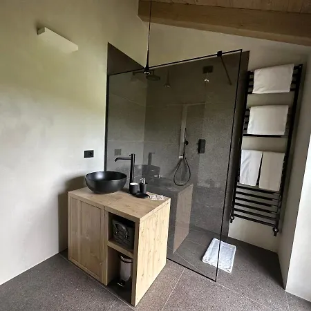 Bed & Breakfast Corte Vallio 4*