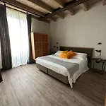 Corte Vallio 4* Дезенцано-дель-Гарда